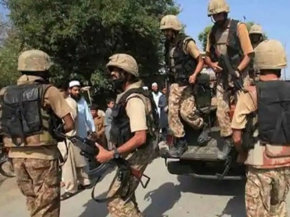 terrorist attack in Pakistan's Balochistan province 10 soldiers killed 1 terrorist killed three caught | पाकिस्तान के बलूचिस्तान प्रांत में आतंकी हमला,10 सैनिकों की मौत, 1आतंकवादी ढेर तीन पकड़े गए