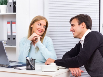 Relationship tips why office affairs create troubles | Relationship Tips: इन 5 वजहों से मुसीबत का कारण बन सकता है ऑफिस अफेयर, कभी न करें ये गलतियां