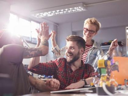 'Pleasantism' is the new workplace norm: How does it affect employee efficiency and mental health? | 'प्लीसेंटीज्म' कार्यस्थल का नया मानदंड: कर्मचारियों की कार्य कुशलता और मानसिक स्वास्थ्य को कैसे करता है प्रभावित?