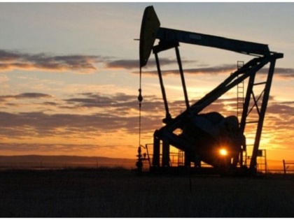 Crude Crashes Oil production cuts prices soften Saudi Arabia said estimated reach 15.9 million barrels per day | Crude Crashes: तेल उत्पादन में कटौती, दाम में नरमी, सऊदी अरब ने कहा- 1.95 करोड़ बैरल प्रतिदिन तक पहुंचने का अनुमान