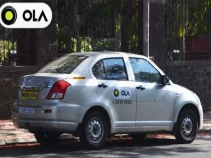 man murdered in ola cab in noida | नोएडाः ओला कैब के अंदर मिला युवक का शव, हत्या कर सीट के नीचे दबाया