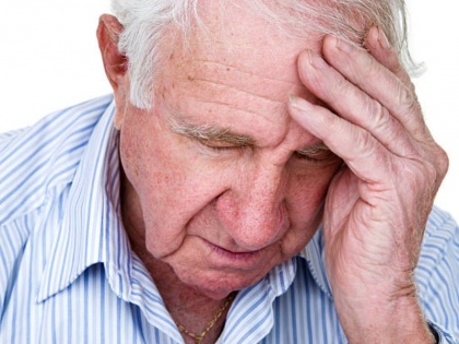 Health news: Elderly discomfort starting point of Alzheimer's disease | सावधान: अगर बुजुर्गो को हो रही है घबराहट, इस बड़ी बीमारी का है संकेत