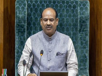 Security Breach In Parliament Lok Sabha Speaker Om Birla to meet with Floor leaders of different political parties at 4pm today, over the security breach incident see video | Security Breach In Parliament: सदन सुरक्षा में भारी चूक, लोकसभा अध्यक्ष बिरला ने सभी दलों की बैठक बुलाई, देखें वीडियो