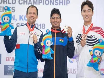 Om Prakash Mitharval wins gold in 50m pistol in ISSF World Championships | शूटिंग वर्ल्ड चैंपियनशिप: भारत के ओम प्रकाश ने जीता गोल्ड मेडल, बने पहले भारतीय
