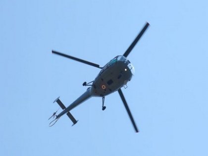 ONGC news Pawan Hans helicopter crashed 4-5 minutes before landing 4 killed including 3 ONGC employees on board | हादसाः लैंडिंग से पहले पवन हंस का हेलिकॉप्टर हुआ दुर्घटनाग्रस्त, ओएनजीसी के 3 कर्मचारियों समेत 4 की हुई मौत