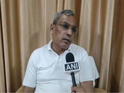 A for Akhilesh D for Dimple and P for Parivar UP Minister OP Rajbhar's dig PDA Pathshala up sp lucknow | A का मतलब 'अखिलेश', D का मतलब 'डिंपल' और P का मतलब है 'परिवार', मंत्री ओपी राजभर ने पीडीए का मतलब 'परिवार विकास प्राधिकरण'? A for Akhilesh D for Dimple and P for Parivar UP Minister OP Rajbhar's dig PDA Pathshala up sp lucknow | A का मतलब 'अखिलेश', D का मतलब 'डिंपल' और P का मतलब है 'परिवार', मंत्री ओपी राजभर ने पीडीए का मतलब 'परिवार विकास प्राधिकरण'?