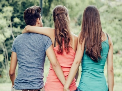 People in open relationships are happier than those who are in monogamous relationships, says news study | शोध में खुलासा एक से अधिक के साथ रिश्ता रखने वाले रहते हैं खुश, जानिए क्यों