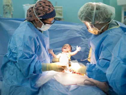 a decade double increase cesarean delivery in India | भारत में चौंकाने वाले आंकड़े आए सामने, एक दशक में सिजेरियन डिलीवरी में हुई दोगुनी वृद्धि