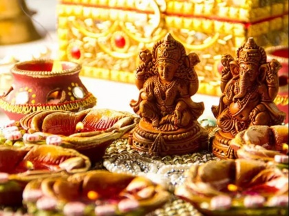 Dhanteras 2018: totke, puja tips, upay for worship of goddess laxmi in hindi | धनतेरस 2018: धन में वृद्धि और सेहत में चाहते हैं सुधार तो इस धनतेरस करिए ये आसान से 4 उपाय