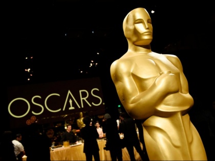 Oscar 2024: Robert Downey Jr. wins Best Supporting Actor Oscar for 'Oppenheimer' | Oscar 2024: क्रिस्टोफर नोलन की 'ओपेनहाइमर' को मिला सर्वश्रेष्ठ फिल्म का ऑस्कर, एम्मा स्टोन ने जीता सर्वश्रेष्ठ अभिनेत्री का पुरस्कार