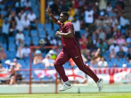 मैन ऑफ मैच ओशाने थॉमस ने 21 रन देकर 5 विकेट झटके (ICC)