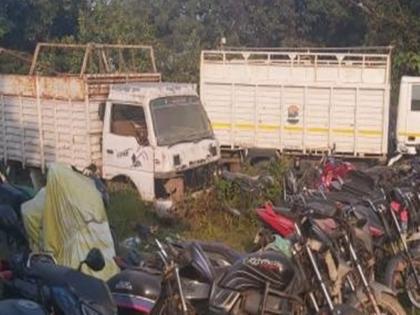 Big action on junk dealer for illegal cutting of stolen vehicles police seized property worth 25 crores | चुराये गए वाहनों के अवैध कटान को लेकर कबाड़ कारोबारी पर बड़ी कार्रवाई, 25 करोड़ की पुलिस ने जब्त की संपत्ति Big action on junk dealer for illegal cutting of stolen vehicles police seized property worth 25 crores | चुराये गए वाहनों के अवैध कटान को लेकर कबाड़ कारोबारी पर बड़ी कार्रवाई, 25 करोड़ की पुलिस ने जब्त की संपत्ति