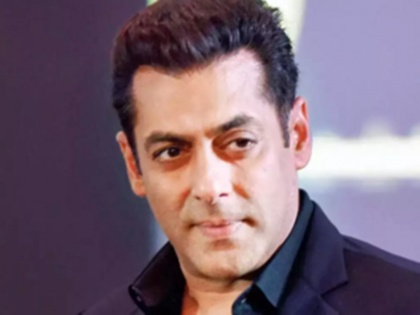 Filmmaker Karan Johar will host the new season of reality show ott Bigg Boss Salman Khan | ओटीटी पर रिएलिटी शो 'बिग बॉस' के नए सीजन को सलमान खान नहीं ये फिल्ममेकर करेंगे होस्ट, जानें पूरी डिटेल