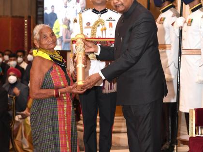 padma shri tulsi gowda encyclopedia of forest social media | 'जंगलों का विश्वकोष' नाम से चर्चित हैं पद्मश्री से सम्मानित तुलसी गौड़ा, जानिए सोशल मीडिया पर लोग क्यों कर रहे तारीफ