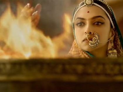 Padmavat Release Live Updates: Deepika Padukone and Ranveer Singh New Film is being released today | Padmaavat Release: मुजफ्फरपुर में तलवार, लखनऊ में गुलाब के साथ विरोध