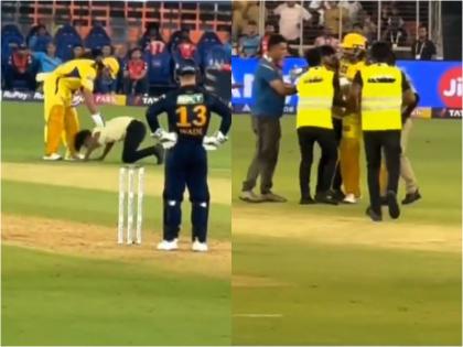 IPL 2024 fan broke the security cordon and touched the feet of Mahendra Singh Dhoni | IPL 2024: MS Dhoni से मिलने पहुंचा फैन, लाइव मैच में तोड़ा सुरक्षा घेरा, छुए पैर और फिर हुआ ये..