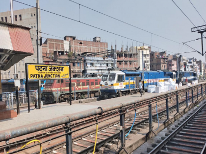 Floods wreaked havoc in Bihar rail operations disrupted on Patna-Bhagalpur rail section | बिहार में बिन बारिश बाढ़ ने मचाई तबाही, पटना-भागलपुर रेलखंड पर रेल परिचालन हुआ बाधित