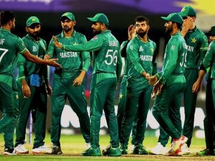 T20 World Cup Pakistan vs Australia 2nd Semi-Final babar azam Aaron Finch Australia have won the toss and have opted to field | T20 World Cup: पाकिस्तान टीम की राह में ऑस्ट्रेलिया, फाइनल टिकट दांव पर, ऑस्ट्रेलिया ने टॉस जीता, फील्डिंग का फैसला, जानें प्लेइंग इलेवन