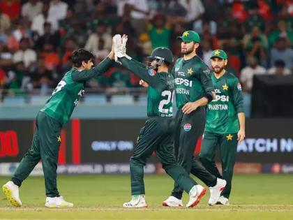 Bangladesh head coach Phil Simmons said Who win match dropping catch defeat against Pakistan Shaheen Shah Afridi and Mohammad Nawaz snatched | कैच छोड़कर कौन मैच जीतेगा?, पाकिस्तान के खिलाफ हार के बाद बांग्लादेश के मुख्य कोच फिल सिमन्स बोले-शाहीन शाह अफरीदी और मोहम्मद नवाज ने छीन लिया