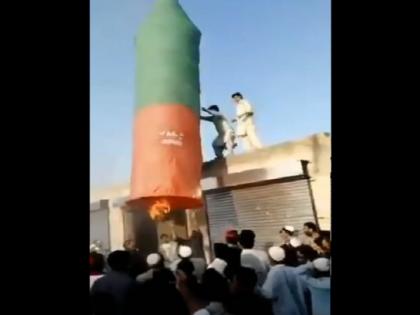 social media give reply to pakistan for joking on ISRO video viral of pakistan Chandrayaan | आपने देखा क्या पाकिस्तान के चंद्रयान का लॉन्चिंग वीडियो, इसरो का मजाक बनाने पर मिला ये जवाब social media give reply to pakistan for joking on ISRO video viral of pakistan Chandrayaan | आपने देखा क्या पाकिस्तान के चंद्रयान का लॉन्चिंग वीडियो, इसरो का मजाक बनाने पर मिला ये जवाब