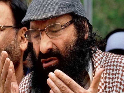 Hizbul Terrorist Salahuddin was seen roaming freely in Pakistan Video | वीडियो: आतंकी सलाहुद्दीन पाकिस्तान में खुलेआम घूमता देखा गया, भारत के खिलाफ फिर उगला जहर