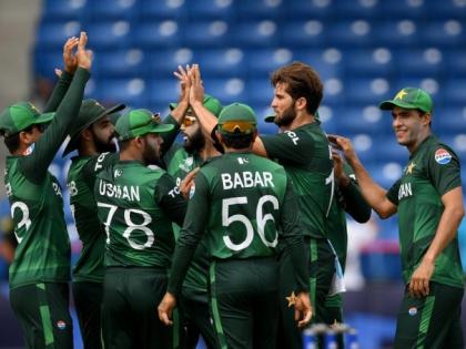 PAK vs IRE, T20 World Cup 2024 Pakistan won by 3 wkts beats Ireland finish campaign win babar azam not out 32 runs 34 balls 2 fours | PAK vs IRE, T20 World Cup 2024: गिरते-पड़ते जीत गया पाकिस्तान, आयरलैंड को 3 विकेट से हराया, 106 रन बनाने में आउट हो गए 7 बल्लेबाज, बाबर ने बचा ली लाज!