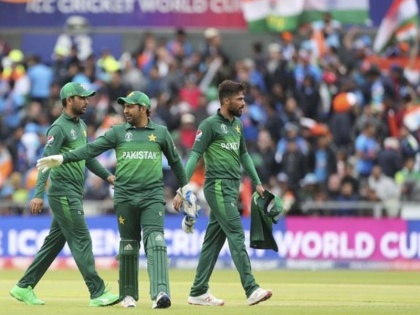ICC World Cup 2019: Petition filed to ban Pakistan cricket team, PCB to make major changes in team management | CWC2019: दायर हुई पाकिस्तानी क्रिकेट टीम को बैन करने की याचिका, पीसीबी टीम मैनेजमेंट में बड़े बदलाव की तैयारी में
