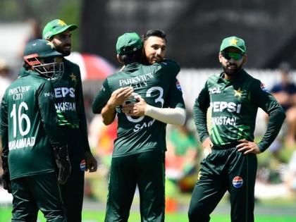 South Africa vs Pakistan, 1st ODI Saim Ayub 119 balls 109 runs 10 fours 3 six Salman Agha 8 overs 32 runs 4 wickets 82 run 90 ball 4 four 2 six Pakistan won by 3 wkts | South Africa vs Pakistan, 1st ODI: 82 रन, 90 गेंद, 4 चौके, 2 छक्के, 8 ओवर, 32 रन और 4 विकेट?, कमाल हो सलमान आगा, पाकिस्तान ने दक्षिण अफ्रीका को 3 विकेट से हराया, 1-0 की लीड