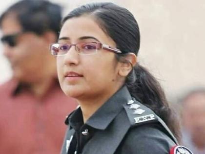 Pakistan: This lady officer saved the lives of Chinese diplomats | पाकिस्तानः इस महिला अफसर ने जान पर खेलकर चीनी राजनयिकों को बचाया, बहादुरी के चर्चे
