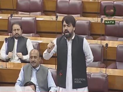 Pakistani MP Calls PM Shehbaz Sharif 'Buzdil' In National Assembly Amid Indian Strikes Across Nation; Watch Video | VIDEO: पाकिस्तानी सांसद ने नेशनल असेंबली में पीएम शहबाज शरीफ को 'बुज़दिल' कहा Pakistani MP Calls PM Shehbaz Sharif 'Buzdil' In National Assembly Amid Indian Strikes Across Nation; Watch Video | VIDEO: पाकिस्तानी सांसद ने नेशनल असेंबली में पीएम शहबाज शरीफ को 'बुज़दिल' कहा