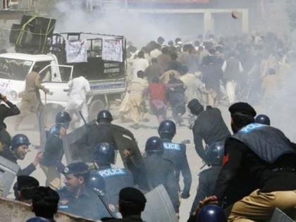 Pakistan PoK protests Pakistan-occupied Kashmir boil 3 civilians shot dead clashes PM Shehbaz approves PKR 2,300 crore halt protests | Pakistan PoK protests: गेहूं आटे और बिजली दाम को लेकर 5वें दिन प्रदर्शन जारी, 3 की मौत और 6 घायल, पाकिस्तान सरकार जागी, 2300 करोड़ दिए... Pakistan PoK protests Pakistan-occupied Kashmir boil 3 civilians shot dead clashes PM Shehbaz approves PKR 2,300 crore halt protests | Pakistan PoK protests: गेहूं आटे और बिजली दाम को लेकर 5वें दिन प्रदर्शन जारी, 3 की मौत और 6 घायल, पाकिस्तान सरकार जागी, 2300 करोड़ दिए...