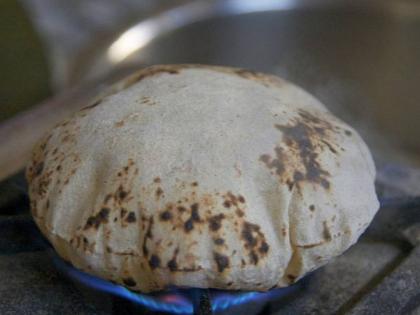 Pakistan Sindh Murder Family wiped out Did not marry boy her choice mixed poison in food her lover 13 people died, arrested | Pakistan Sindh Murder: आटा में जहर, अस्पताल में 13 परिवार के लोग तड़प-तड़प कर मरे?, पसंद के लड़के से नहीं की शादी तो प्रेमी के साथ...