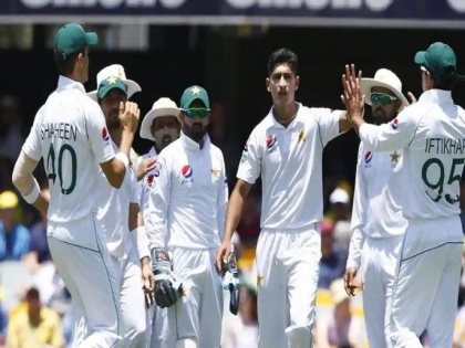 England vs Pakistan, 1st Test at Manchester Playing XI | Eng vs Pak, 1st Test: पाकिस्तान और इंग्लैंड ने उतारे तीन-तीन तेज गेंदबाज, जानें दोनों टीमों की प्लेइंग इलेवन