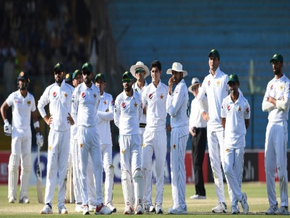 Pakistan players have to remain in bio-secure environment for England tour, says PCB | पाकिस्तानी टीम की इंग्लैंड दौरे के लिए अनोखी तैयारी, तीन महीने तक 'जैव सुरक्षित' वातावरण में रहेंगे क्रिकेटर