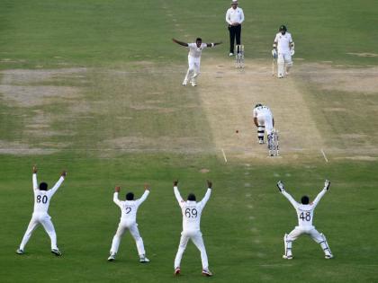 Pakistan vs Sri Lanka, 2nd Test Day 2 at Karachi Highlights: Pakistan socre 57 runs on day 2 stump | Pak vs SL: शाहीन अफरीदी और अब्बास की घातक गेंदबाजी, पाकिस्तान ने श्रीलंका को 271 पर समेटने के बाद की सधी शुरुआत