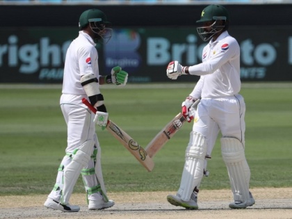 pakistan vs australia mohammad hafeez hit century in dubai test day 1 match report | PAK Vs AUS: ऑस्ट्रेलिया के खिलाफ दुबई टेस्ट में पहले दिन पाकिस्तान ने बनाई मजबूत पकड़, हफीज का शतक