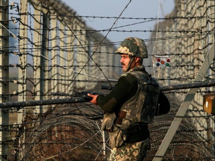 Pakistan's tough attitude: India bans its territorial jurisdiction over eastern border with India till July 26 | पाकिस्तान का सख्त रवैयाः भारत के साथ पूर्वी सीमा से लगे अपने हवाईक्षेत्र पर प्रतिबंध 26 जुलाई तक बढ़ाया