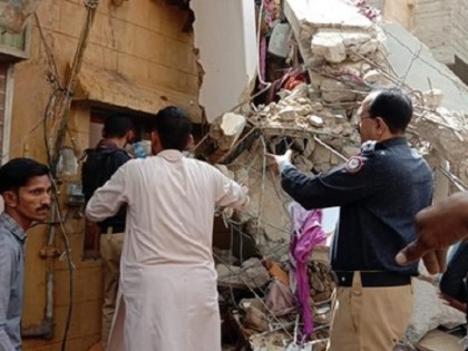 Pakistan: Building collapses in Karachi, eight people killed and 36 injured | पाकिस्तान: कराची में इमारत गिरने से आठ लोगों की मौत, 36 लोग घायल
