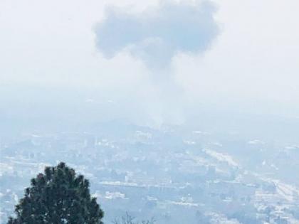 Pakistan Air Force PAF F-16 aircraft crashed near Shakar Parian, Islamabad, pilot dies | पाकिस्तान: वायुसेना का एफ-16 प्लेन रिर्हसल के दौरान क्रैश, पायलट की मौत Pakistan Air Force PAF F-16 aircraft crashed near Shakar Parian, Islamabad, pilot dies | पाकिस्तान: वायुसेना का एफ-16 प्लेन रिर्हसल के दौरान क्रैश, पायलट की मौत