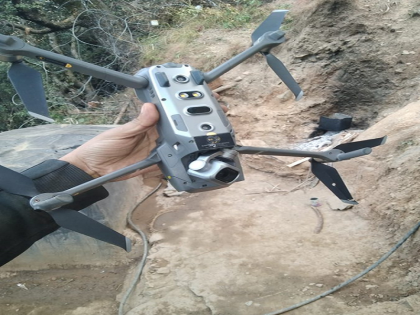 Jammu and Kashmir: Pakistani codcopter shown in Karen sector, Indian army shot dead | जम्मू-कश्मीर: केरन सेक्‍टर में दिखा पाकिस्‍तानी कॉडकॉप्‍टर, भारतीय आर्मी ने मार गिराया