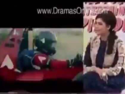 pakistani tv anchor dont know what is formula one video goes viral | पाकिस्तानी एंकर का ज्ञान सुनकर आप भी हर जाएंगे दंग, लोगों ने कहा - इसके आगे गूगल भी सिर पकड़ लेगा, वीडियो वायरल