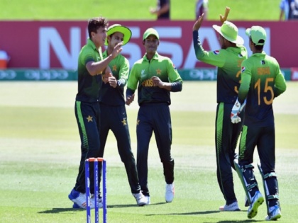 under 19 world cup pakistan beat south africa to enter semifinal | अंडर-19 वर्ल्ड कप: दक्षिण अफ्रीका को हराकर पाकिस्तान सेमीफाइनल में