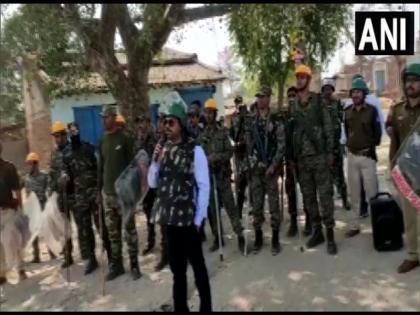 Jharkhand Palamu Internet service stopped after stone pelting section 144 applied 6 injured | झारखंडः पलामू के पांकी में पत्थरबाजी, आगजनी मामले में 5-6 गिरफ्तार, इंटरनेट सेवा बंद, धारा 144 लागू; 4 पुलिसकर्मियों समेत 6 घायल