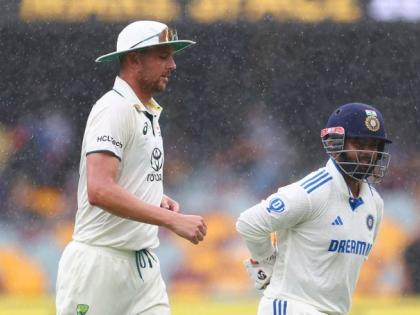 AUS vs IND, 4th Test Yashasvi Jaiswal, Rishabh Pant and Shubman Gill riding boat Captain Rohit Sharma said let young players play freely see video | AUS vs IND, 4th Test: एक ही नाव पर सवार यशस्वी जायसवाल, ऋषभ पंत और शुभमन गिल?, कप्तान रोहित शर्मा बोले- युवा प्लेयर को स्वच्छंद होकर खेलने दें