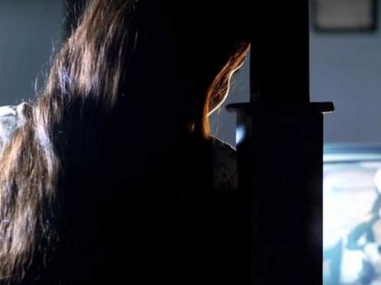 anushka sharma pari teaser horror film cartoon character | जब अनुष्का शर्मा के हाथ बंधे हथकड़ी से, वीडियो हुआ वायरल