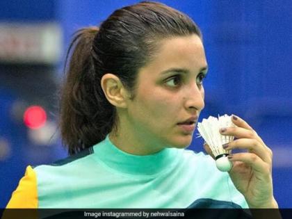 parineeti returned to badminton court to shoot saina after a neck injury | 'सायना' की शूटिंग के लिये बैडमिंटन कोर्ट में वापस लौटीं परिणीति, गर्दन में लगी थी चोट parineeti returned to badminton court to shoot saina after a neck injury | 'सायना' की शूटिंग के लिये बैडमिंटन कोर्ट में वापस लौटीं परिणीति, गर्दन में लगी थी चोट