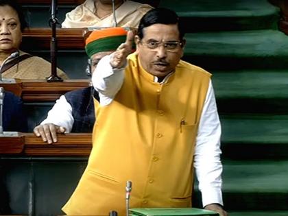 Parliamentary Affairs Minister Pralhad Joshi took a jibe at Rahul Gandhi and said, "He should speak on the no-confidence motion, everyone wants to hear him" | संसदीय कार्यमंत्री प्रह्लाद जोशी ने राहुल गांधी पर तंज कसते हुए कहा, "वो अविश्वास प्रस्ताव पर बोलें, सभी उनको सुनना चाहते हैं"