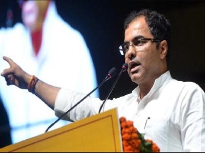BJP MP said, 'Restrictions on meat shops across the country during Navratra' | भाजपा सांसद प्रवेश वर्मा ने कहा, 'नवरात्र के अवसर पर पूरे देश में बैन हो मांस की दुकानें'