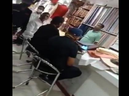 Pashupati paras video of shopping for Kurta goes viral amid expected modi cabinet expansion | शपथ ग्रहण की तैयारी! पशुपति पारस नया कुर्ता खरीदते आए नजर, रिपोर्टर ने पूछा तो बोले- राज को राज रहने दो