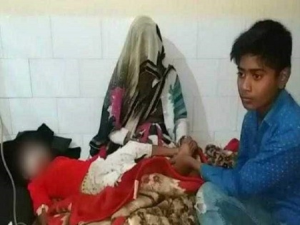 the accused arrested for placing a firecracker in the mouth of the child | मेरठ: बच्ची के मुंह में पटाखा रखकर फोड़ने का आरोपी हुआ गिरफ्तार, पूछताछ जारी